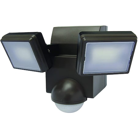 Iq America LB1870QBZ 700 Lumen Battery Operated LED Motion Security Flood Light w L-Bracket Mount BZ LB1870QBZ